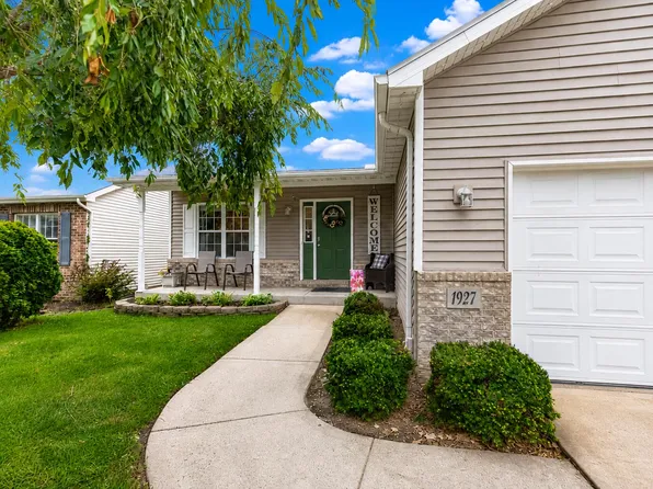 1927 Cory Ln, Chesterton, IN 46304