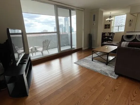 5 Old Sheppard Ave #1003, Toronto, ON M2J 4K3