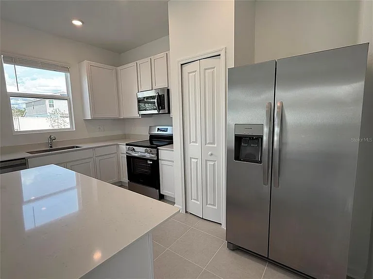 2747 Skyline Loop — Photo 4