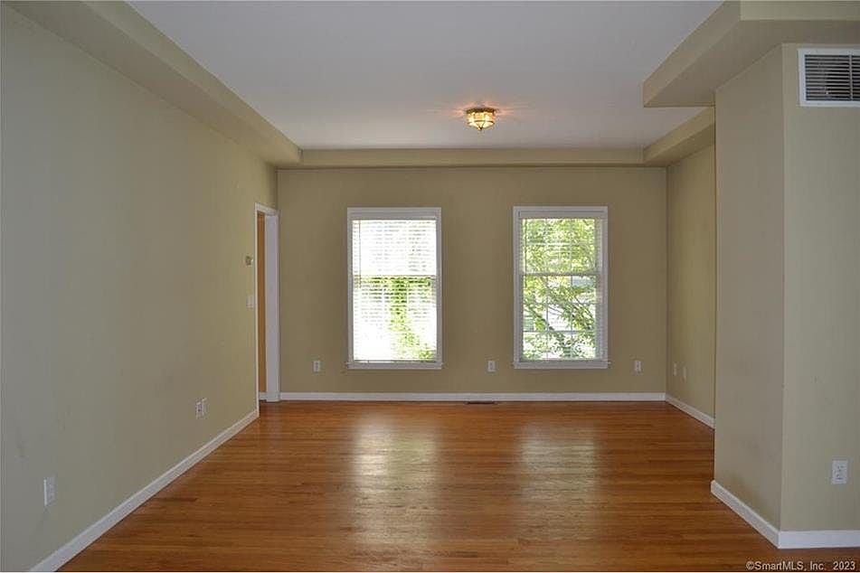 9 Twin Oaks Dr, Cromwell, CT 06416 Zillow