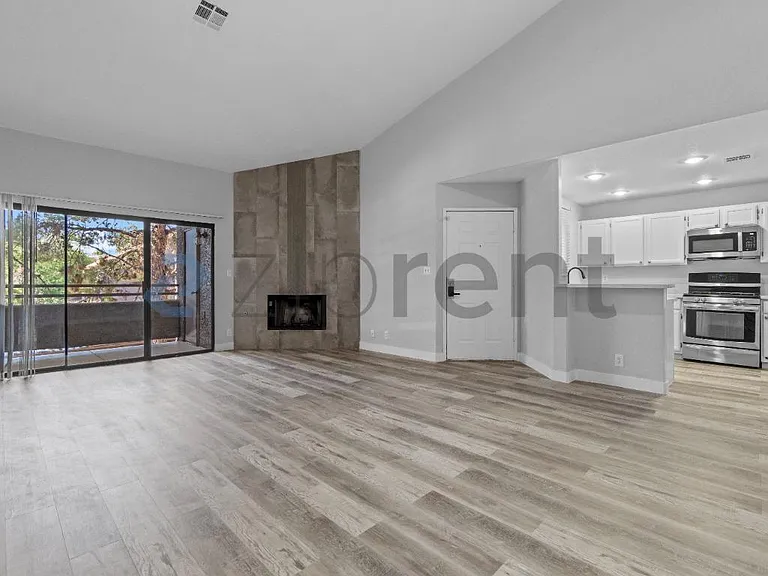 5056 S Rainbow Blvd #203 — Photo 6