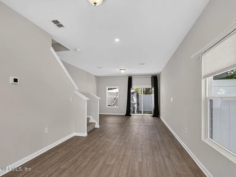 8069 Cheryl Ann Ln — Photo 16