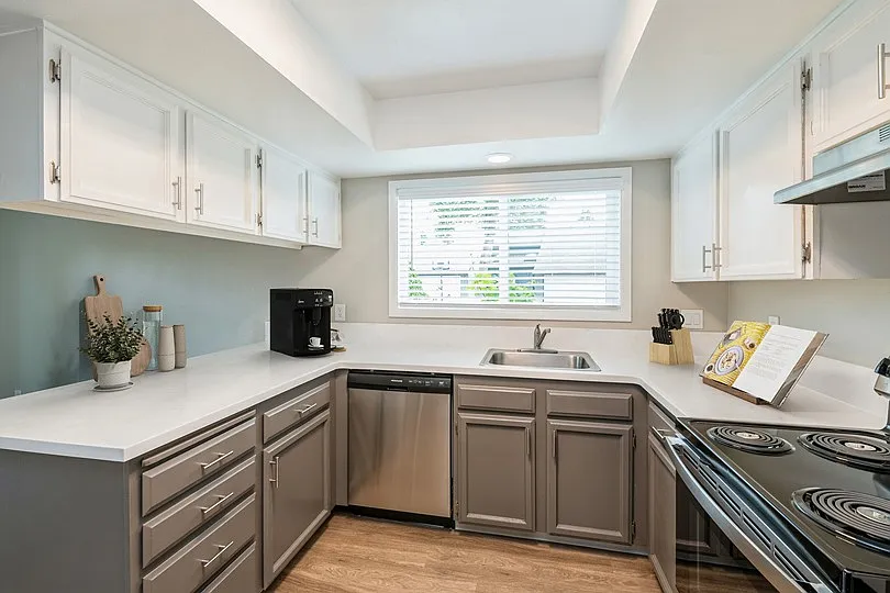 ReNew Rock Creek Townhomes — Photo 4