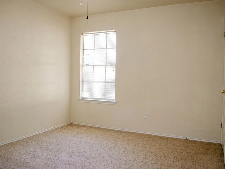 505 Shant St — Photo 11