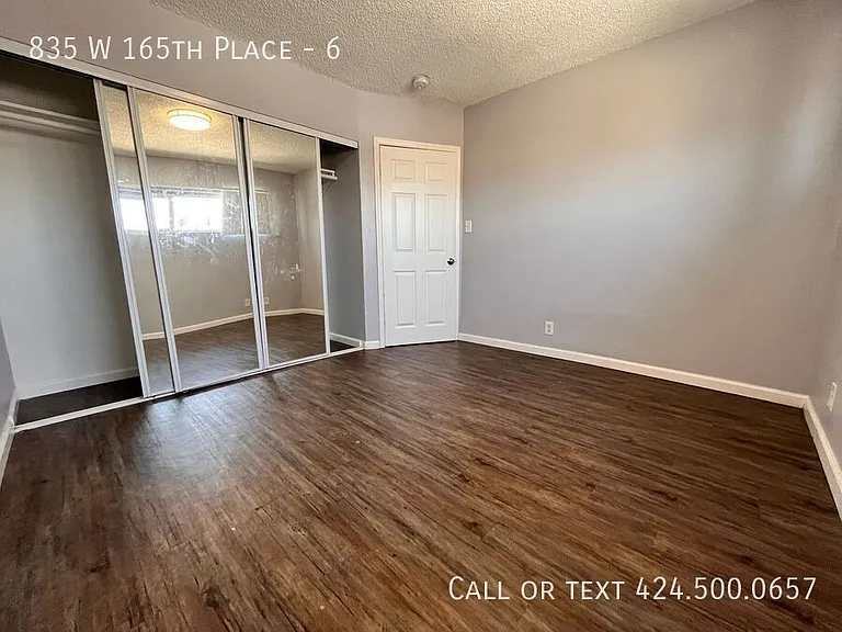 835 W 165th Pl #6 — Photo 11