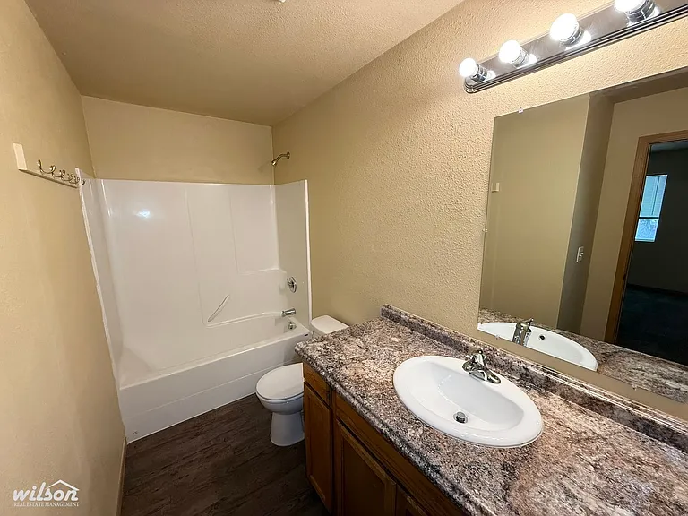 1215 Arkansas Ave — Photo 8