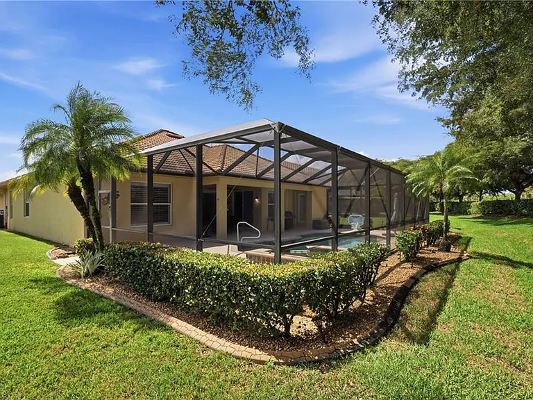 13818 Farnese Dr — Photo 39