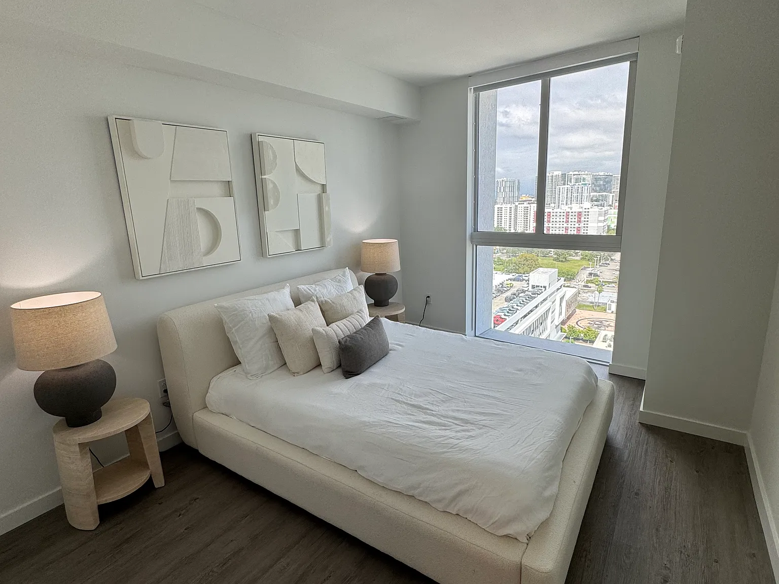 1 bed, 800 sqft, $2,790 — Photo 2