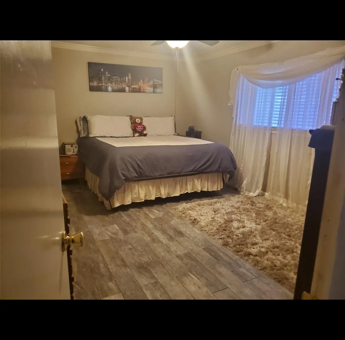 3 bed, 1418 sqft, $1,950 — Photo 2