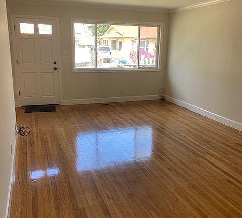 3rd image of 420 Alta Loma Ln