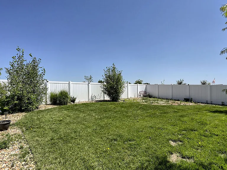 1748 Ruddlesway Dr — Photo 34