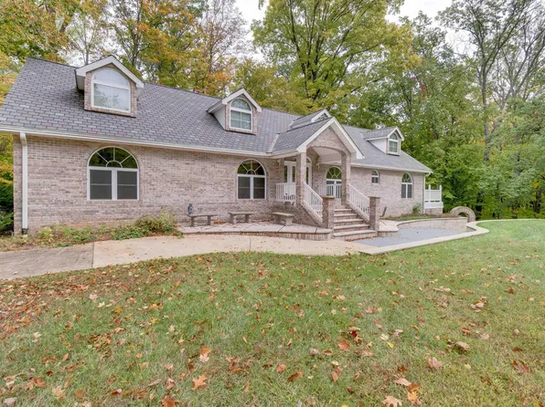 111 The Woods, Bedford, IN 47421