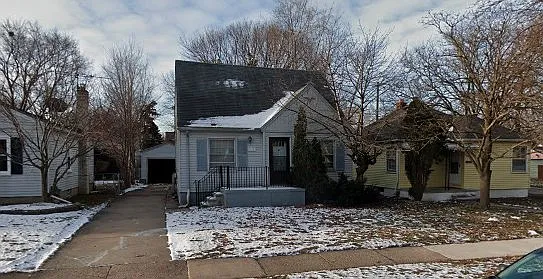 3 bed, 1.5 bath, 1151 sqft, $1,697 — Photo 2