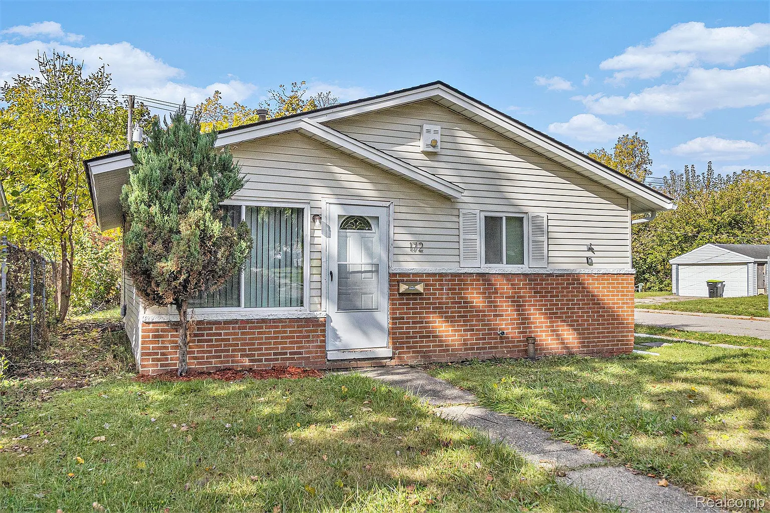 172 Earlmoor Blvd photo 1