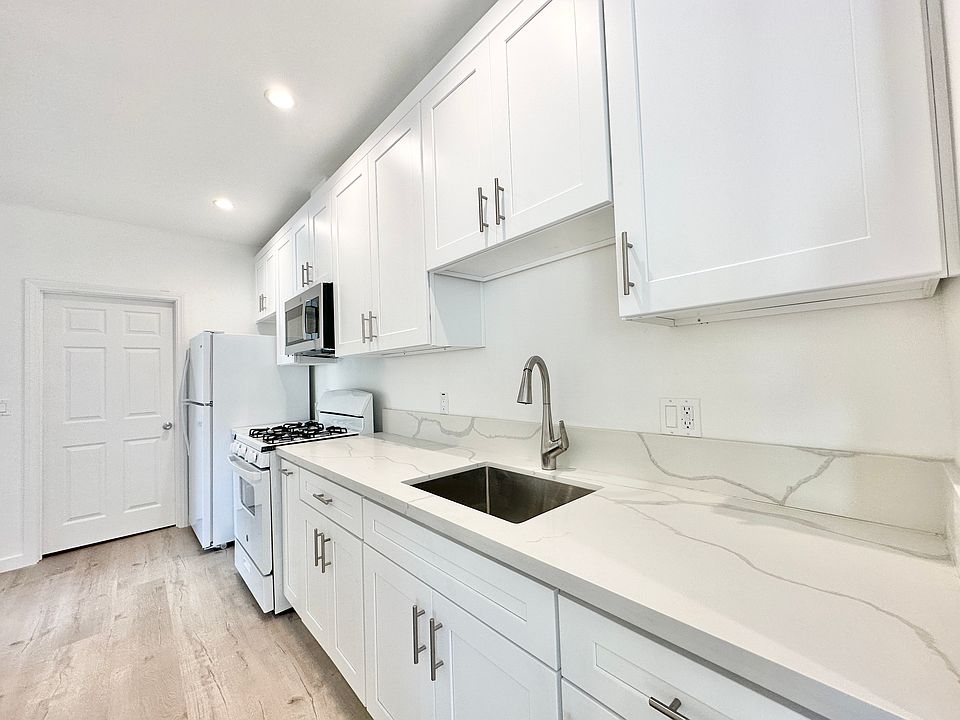 1st image of 3601 Westwood Blvd #6