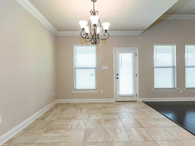 112 Melanie Rose Dr — Photo 6