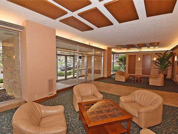 4th image of 30 Grace Ave APT 1J