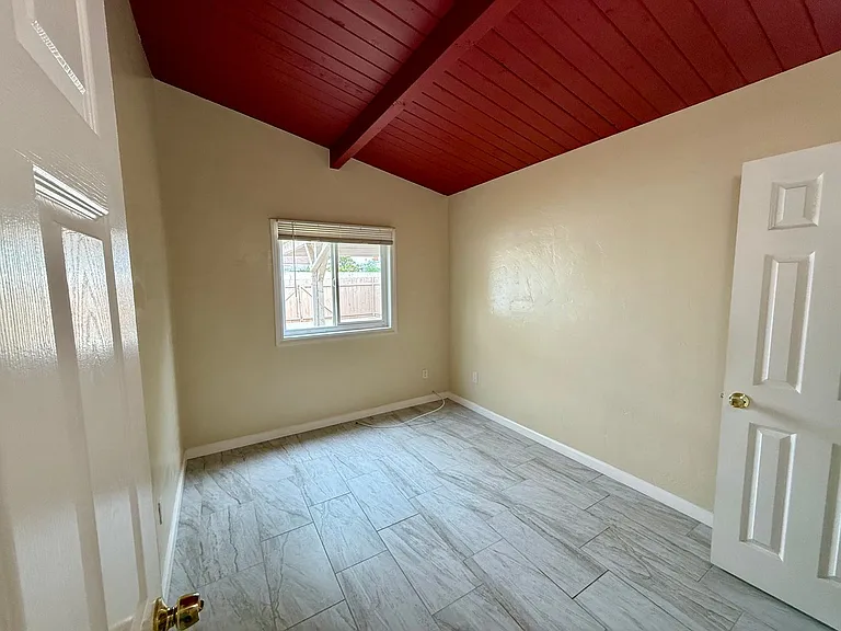 4901 Frink Ave — Photo 19