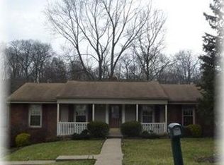 690 Presque Isle Dr, Pittsburgh, PA