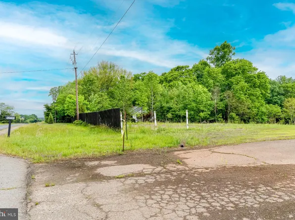 12721 Marsh Rd, Bealeton, VA 22712