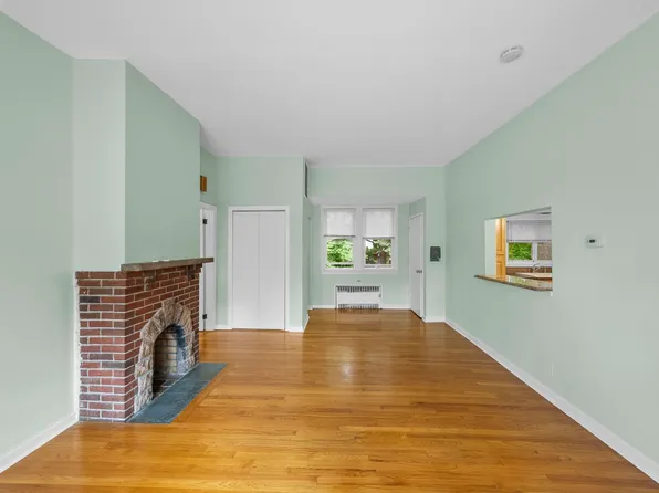563 Art Ln Floor 2, Ridgefield, NJ 07657
