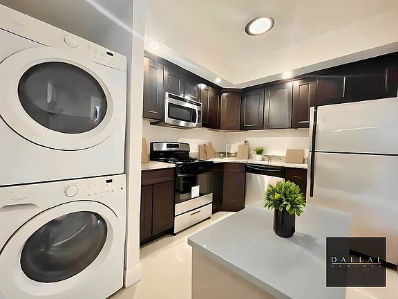 4th image of 479 4th Ave APT 2F