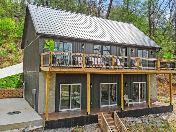 1265 Cliffs Edge Rd, East Bernstadt, KY 40729