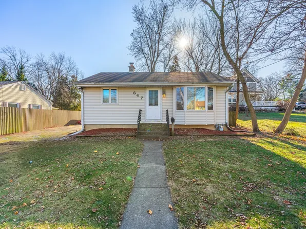 647 Dane St, Woodstock, IL 60098