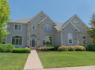 895 Burnham Ct, Aurora, IL 60502