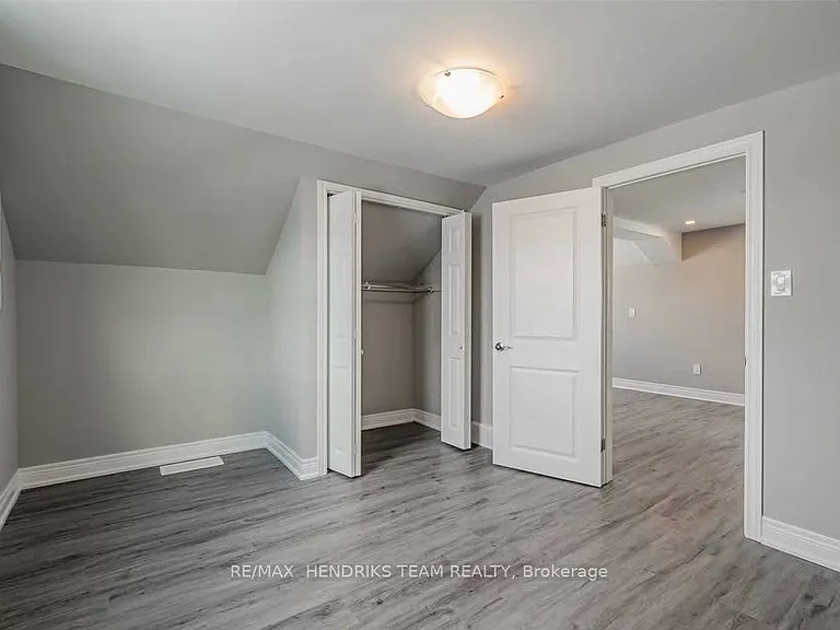 9 Rykert St #UPPER FLOOR — Photo 5