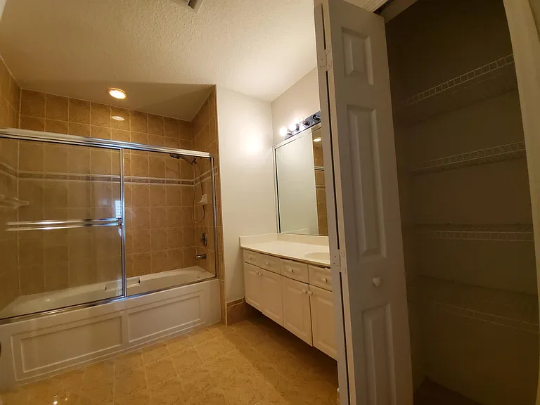 12448 SW 121st Ave — Photo 12