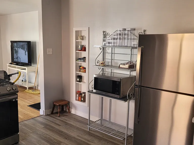 221 Kitchen