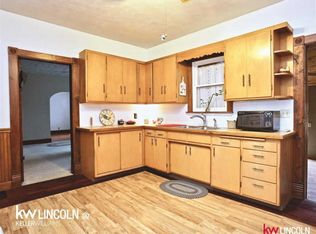 523 Maple St, Hickman, NE 68372