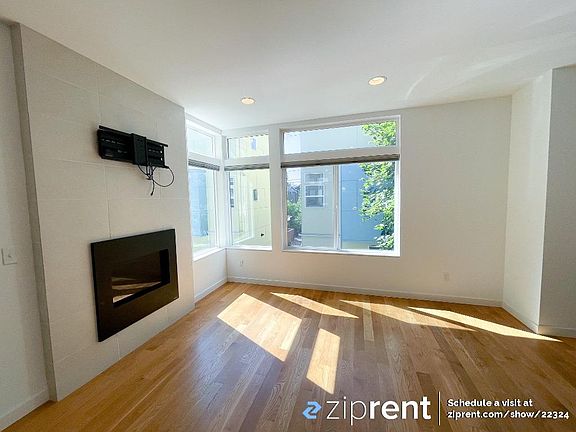 2nd floor - living room