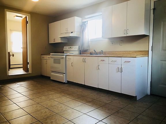 4th image of 8916 Maple Dr #2