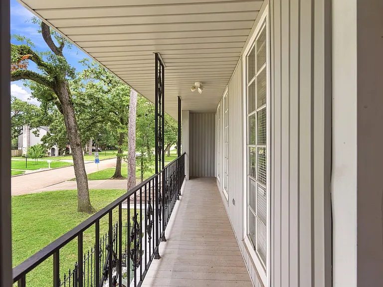 7902 Lichen Ln — Photo 38