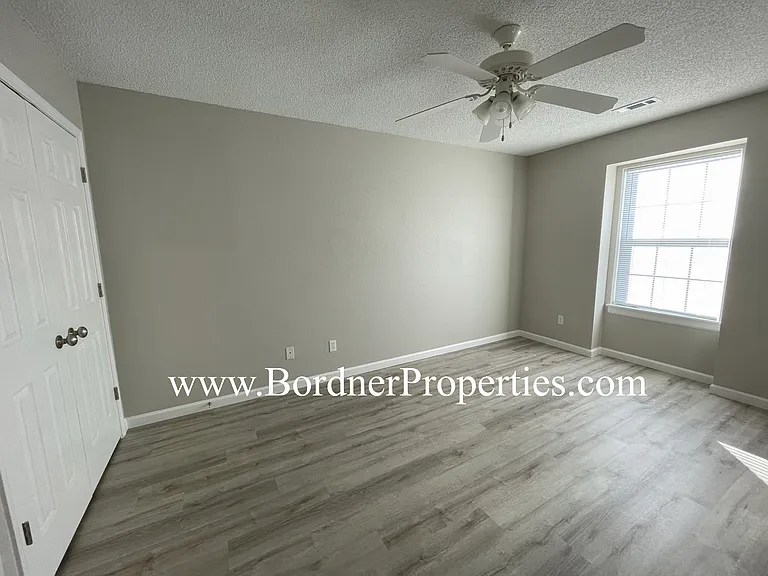 313 Lexington Rd #B — Photo 6