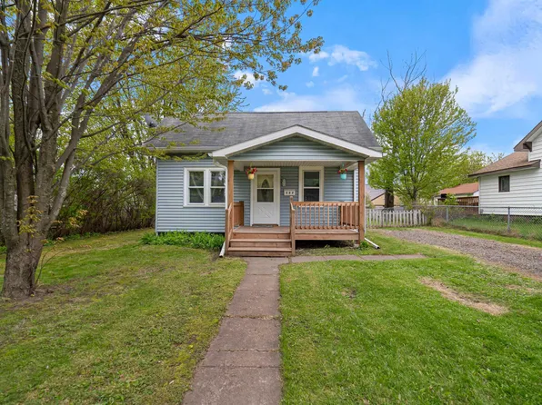 327 8th St, Carlton, MN 55720