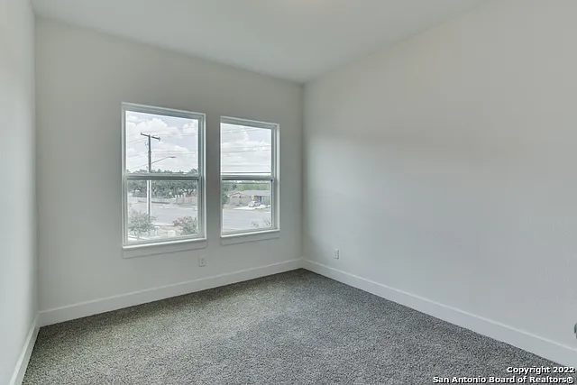 206 Topaz #1502 — Photo 5