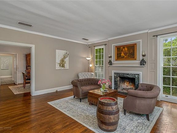 5th image of 4038 Richmond Ave