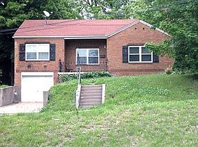 2nd image of 1302 Main St