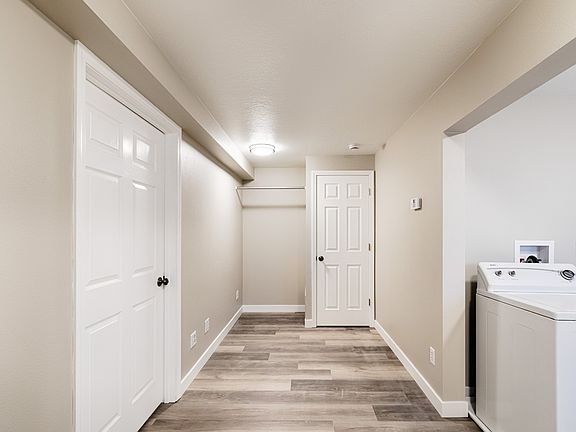5th image of 1011 W Willow Ave