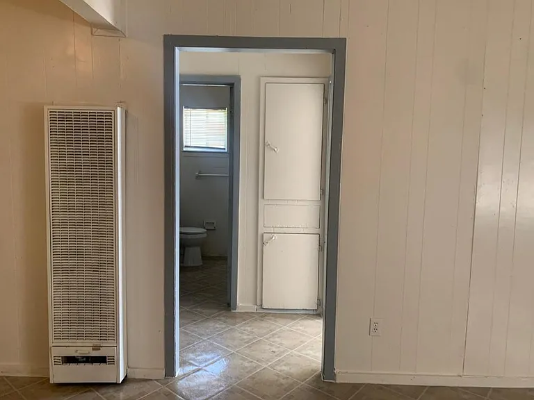 5440 Makeig St — Photo 7