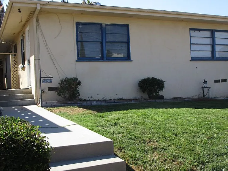 11390 Loma Vista Dr — Photo 1