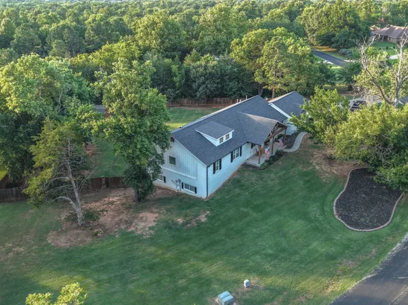 42 Yellow Brick Dr, Stillwater, OK 74074