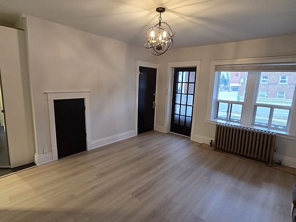 4th image of 479 Aberdeen Ave #1