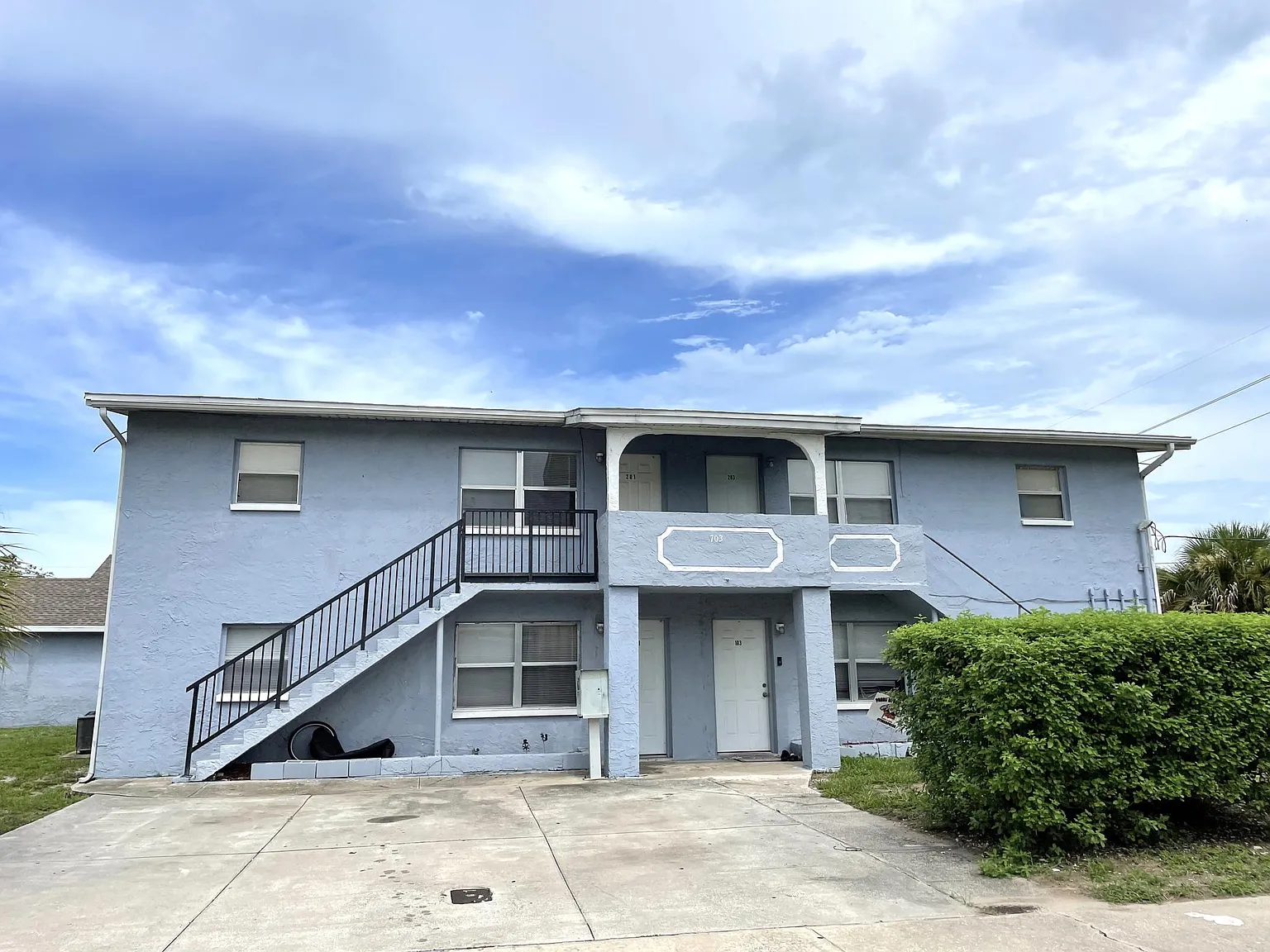 2 bed, 700 sqft, $1,100 — Photo 2