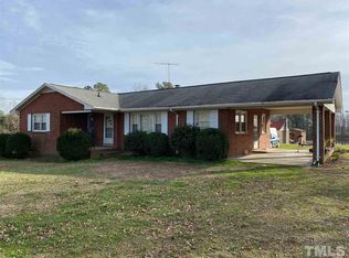 2805 S Cokesbury Rd, Henderson, NC 27537