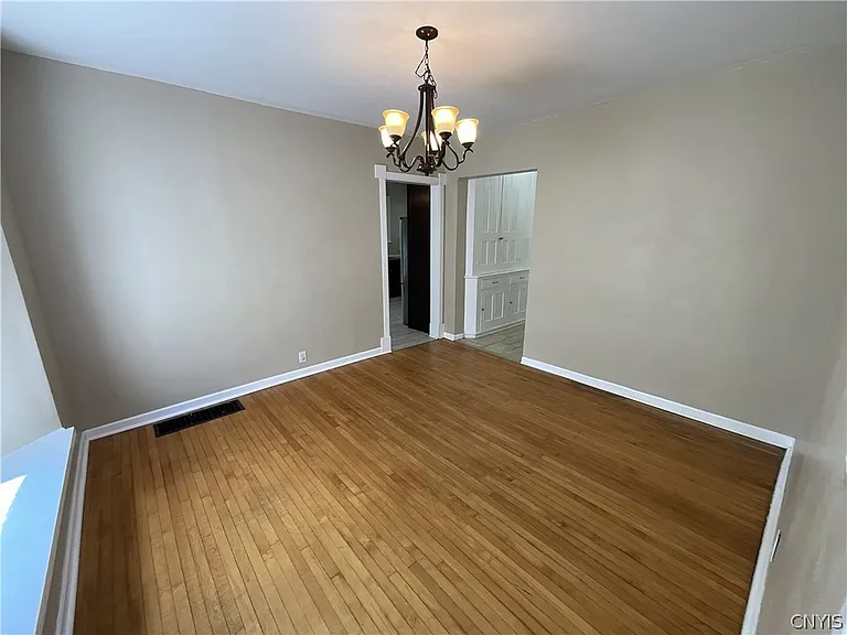 622 Sherman St — Photo 5
