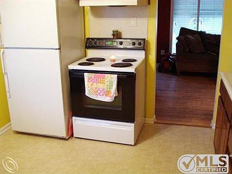 Kitchen to Living Room